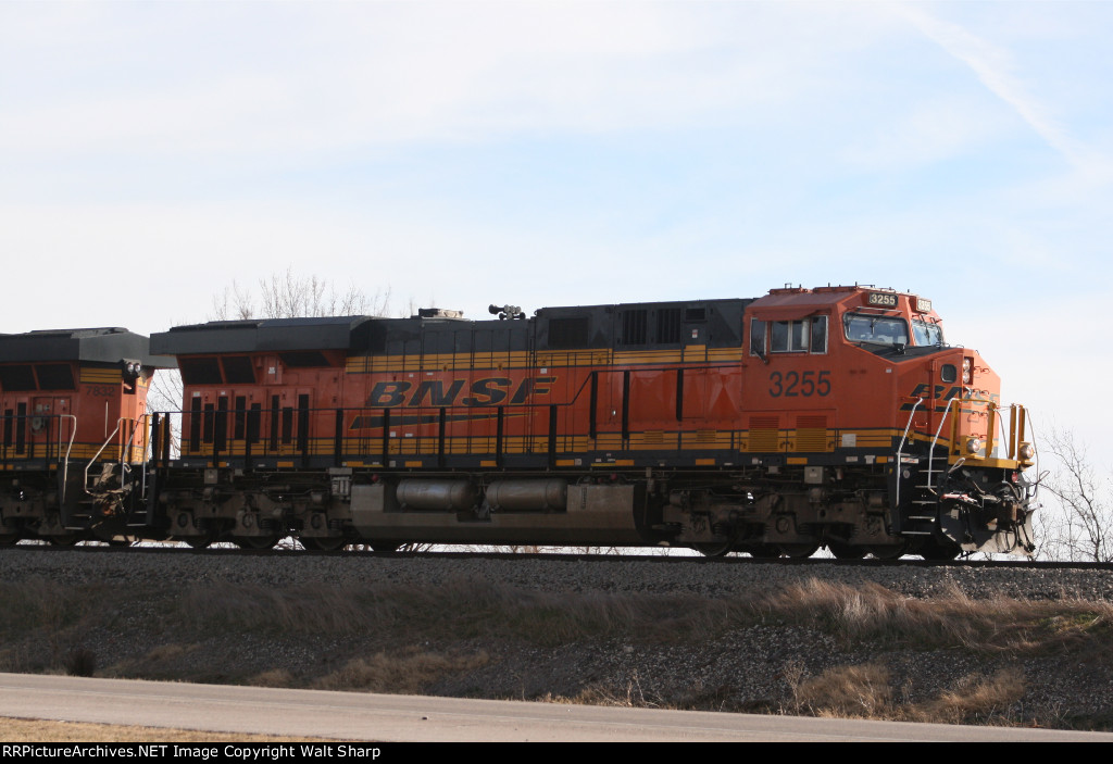 BNSF 3255